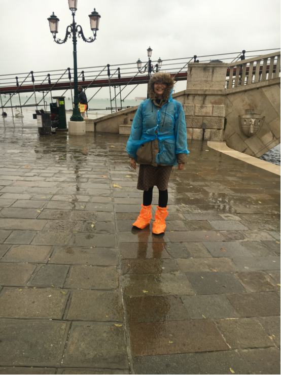 雨の中の私、本当に大変でした。