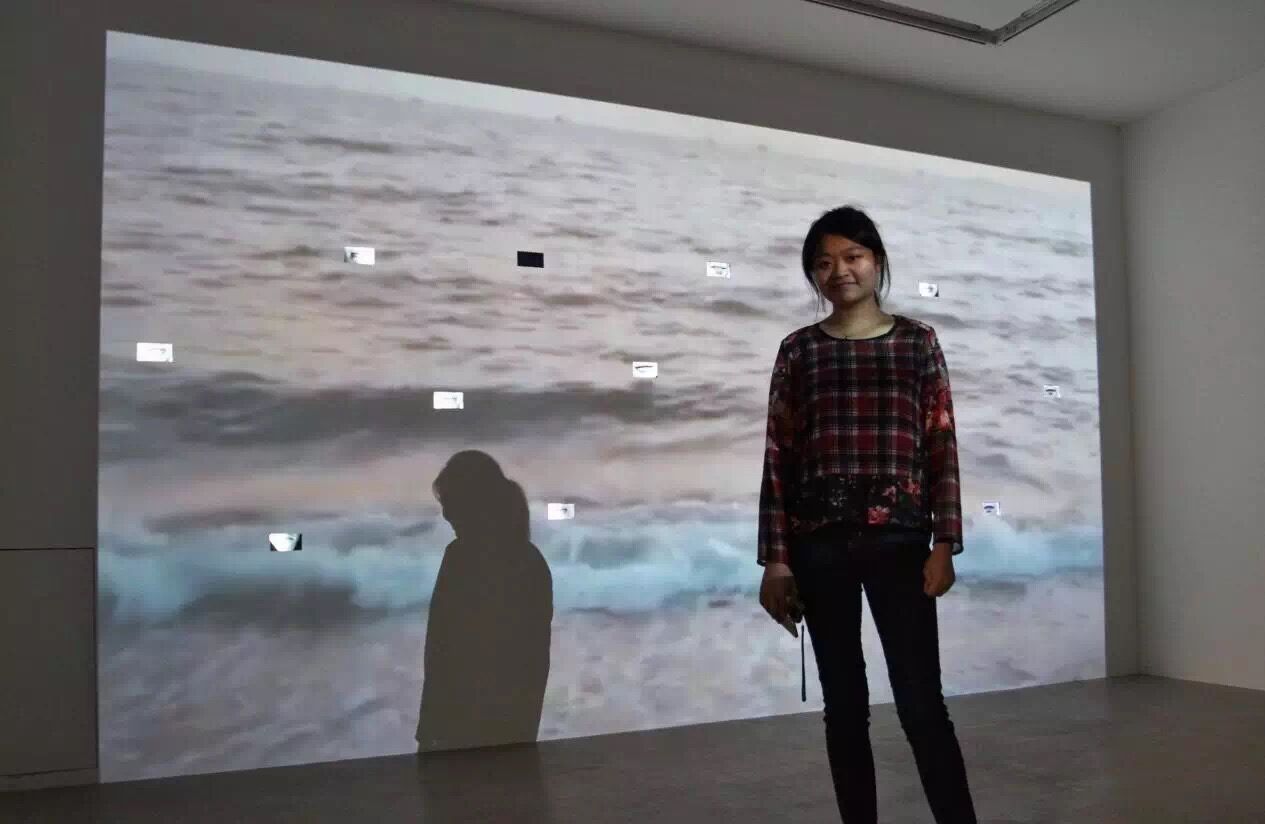 作品This is not a Mis-heating game の前で 稲毛海岸の海の映像を使っている。